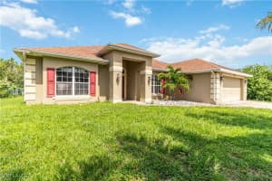 915 Alvin Avenue, Lehigh Acres, FL 33971 - MLS#225062527