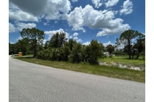 3825 Heyburn Street, Fort Myers, FL 33905 Sold 09/26/25