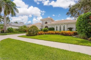 8800 Muirfield Dr, Naples