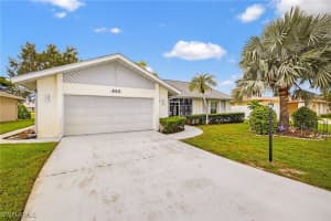 950 Charlemagne Blvd, Naples