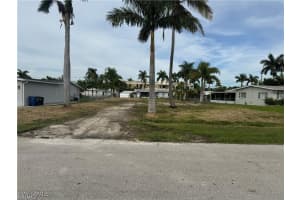 9934 Almetta Avenue, Fort Myers, FL 33919 - MLS#225062681