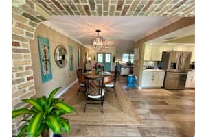 107 Round Key Cir E9, Naples