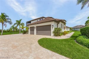 11695 Royal Tee Cir, Cape Coral