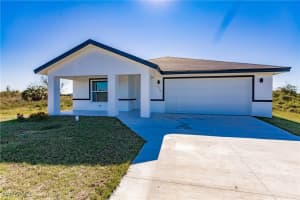215 Nautilus Ave, Labelle