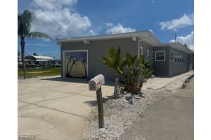 3827 Coconut Drive, St James City, FL 33956 - MLS#225062961