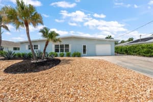 8336 Lagoon Rd, Fort Myers Beach