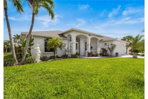 2915 Sw 39th Ter, Cape Coral