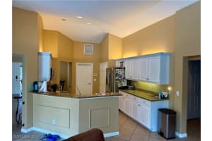 711 Pine Vale Drive, Naples, FL 34104 - MLS#225063145