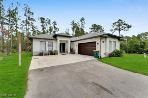 4267 4th Ave Se, Naples