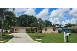 90 Palm Tree Ter, Fort Myers