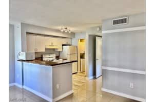 1185 Wildwood Lakes Boulevard, Naples, FL 34104 - MLS#225063201