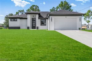 3513 41st Street, Lehigh Acres, FL 33976 - MLS#225063202
