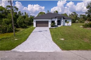3907 45th Lane, Cape Coral, FL 33993 - MLS#225063278