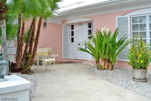 320 GULF SHORE Boulevard, Naples, FL 34102-8629 - MLS#225063314