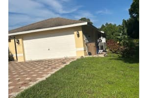 1407 Poinsettia Avenue, Lehigh Acres, FL 33972 - MLS#225063388