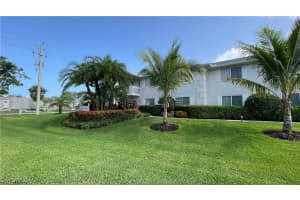 707 Neapolitan Way, Naples, FL 34103 - MLS#225063399