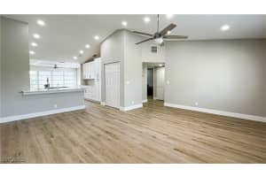 707 Neapolitan Way, Naples, FL 34103 - MLS#225063399