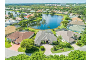 938 Spanish Moss Trail, Naples, FL 34108 - MLS#225063414