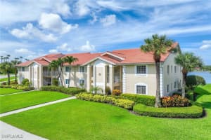 7784 Emerald Cir O-203, Naples