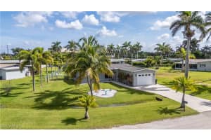 9948 Almetta Avenue, Fort Myers, FL 33919 - MLS#225063501