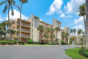 889 COLLIER Court, Marco Island, FL 34145 - MLS#225063527