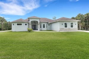 1086 21st St Sw, Naples