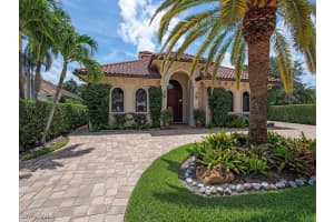 2204 Goshawk Court, Naples, FL 34105 - MLS#225063621