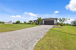 2511 1st Street, Cape Coral, FL 33993 - MLS#225063629