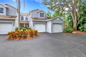 2820 Citrus Lake Dr T101, Naples