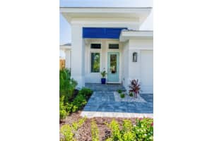 548 101st Avenue, Naples, FL 34108 - MLS#225063705