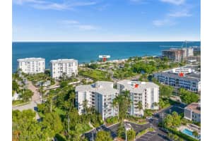 1300 Gulf Shore Blvd N 109, Naples