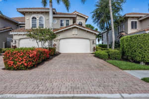 9067 Cherry Oaks Trl 202, Naples