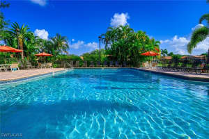 589 Beachwalk Cir P-203, Naples