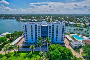 2400 Gulf Shore Boulevard, Naples, FL 34103 - MLS#225063742