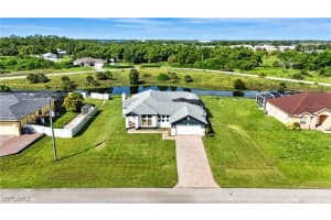 3933 18th Street, Lehigh Acres, FL 33971 - MLS#225063749