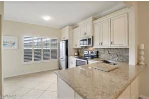 268 EMERALD BAY Circle, Naples, FL 34108 - MLS#225063764