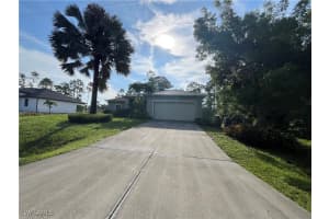 818 Desoto Avenue, Lehigh Acres, FL 33972 - MLS#225063830