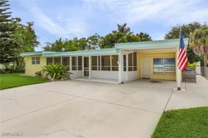 1281 10th Street, Naples, FL 34102 - MLS#225063854