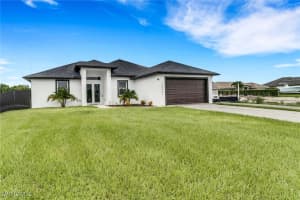 3835 39th Ave Ne, Naples