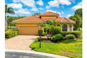 6901 Bent Grass Dr, Naples