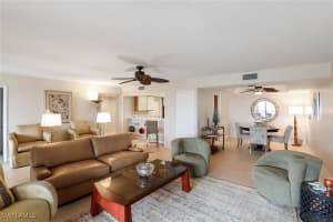 5601 Turtle Bay Drive, Naples, FL 34108 - MLS#225063922