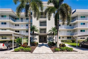 307 Goodlette-Frank Road, Naples, FL 34102 - MLS#225063958