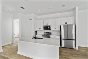 833 91st Avenue, Naples, FL 34108 - MLS#225063971