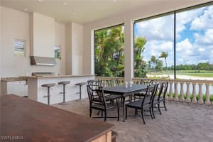 1633 CHINABERRY Way, Naples, FL 34105 - MLS#225064027