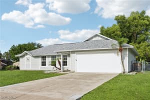 814 10th Place, Cape Coral, FL 33991 - MLS#225064028