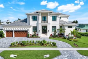 960 Iris Ct, Marco Island
