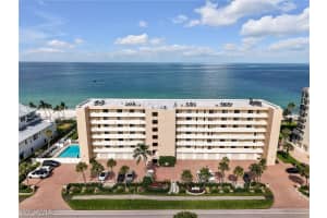 10475 Gulf Shore Dr 132, Naples