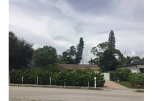 1381 13th Avenue, Naples, FL 34102 - MLS#225064098