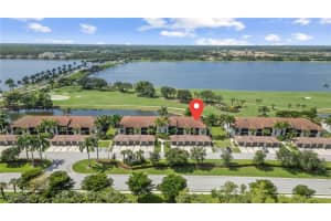 10068 Siesta Bay Dr 9716, Naples