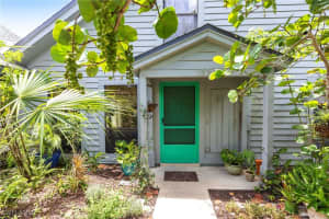 1323 Solana Road, Naples, FL 34103 - MLS#225064121